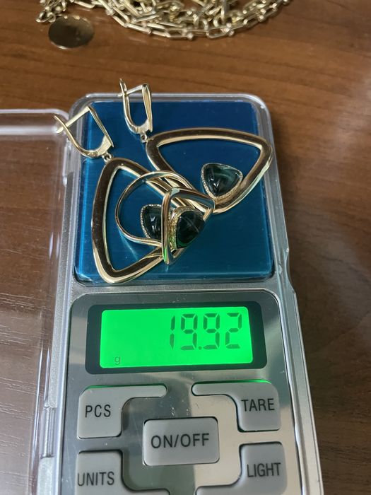 Золотые серьги и кольцо  585 пробы