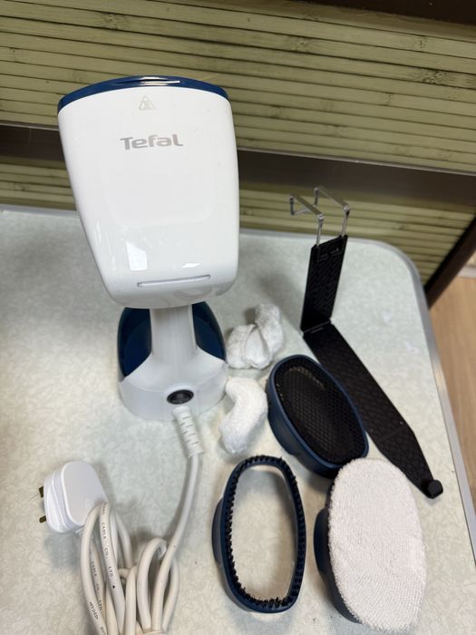 Уред за гладене с пара Tefal Access Steam Easy