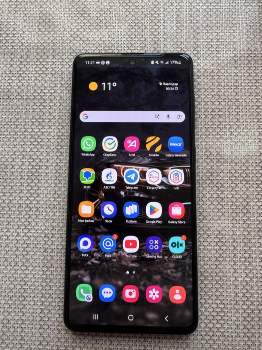 Продам Samsung A71, 6/128 в идеальном состоянии