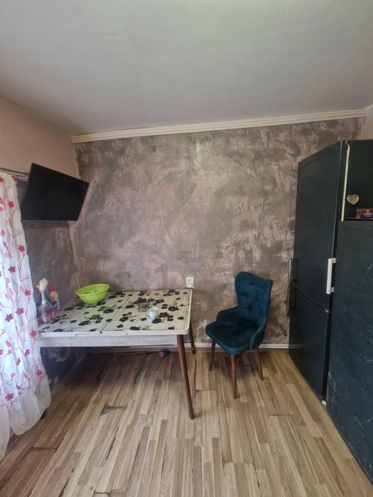 Apartament 2 camere, etaj 1, zona Bradului – 77500 € negociabil