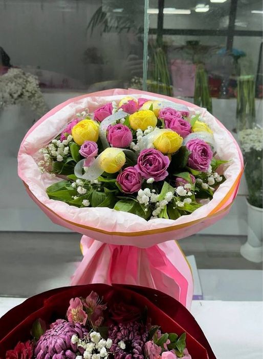 Jivoy Buket gullar atirgul pion bables