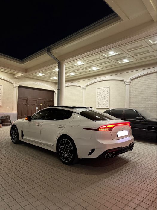 Kia stinger 2022 AWD