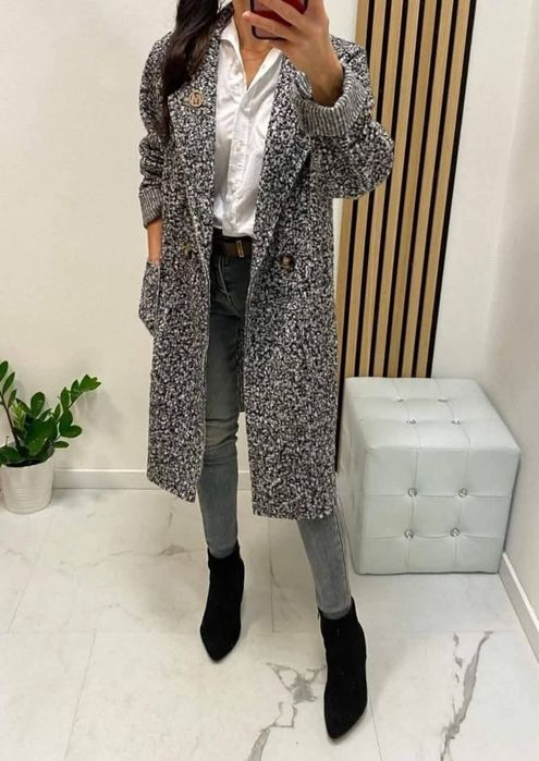 Palton stofă buclata, Italia. Sezon nou