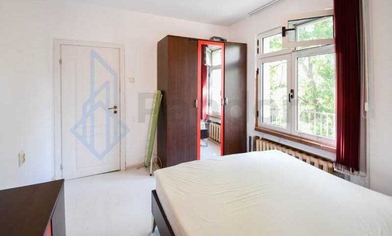 Дава се под наем Тристаен апартамент в София, Хиподрума - 100 кв.м за 550 € - Снимка #9