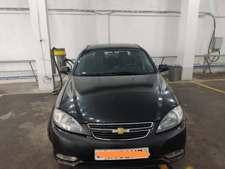 Срочная прадаëтся Lacetti 1.8