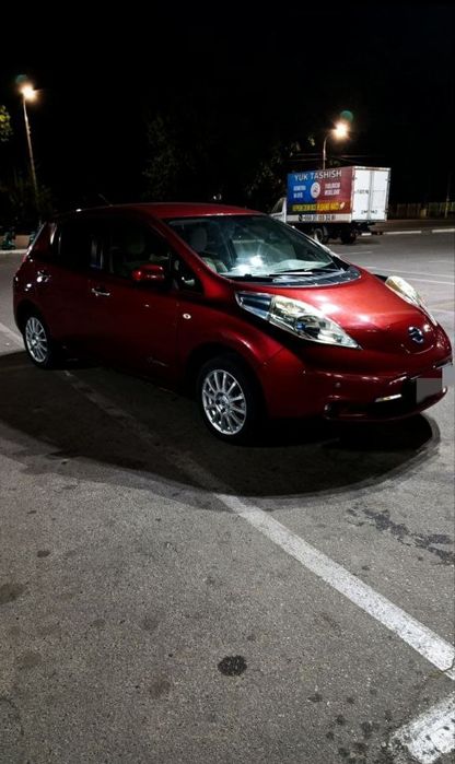 Електромобил Nissan Leaf