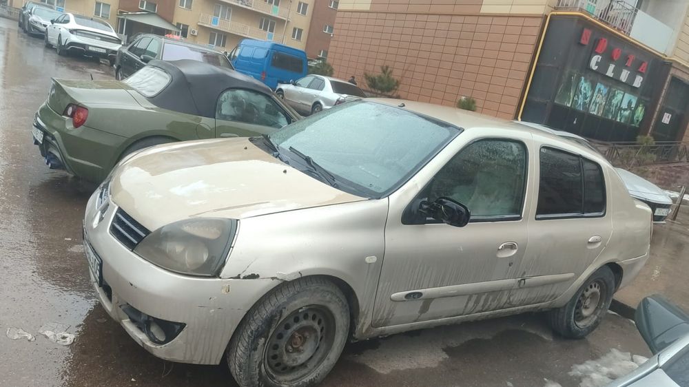 Машина сатылады Рено маркасында