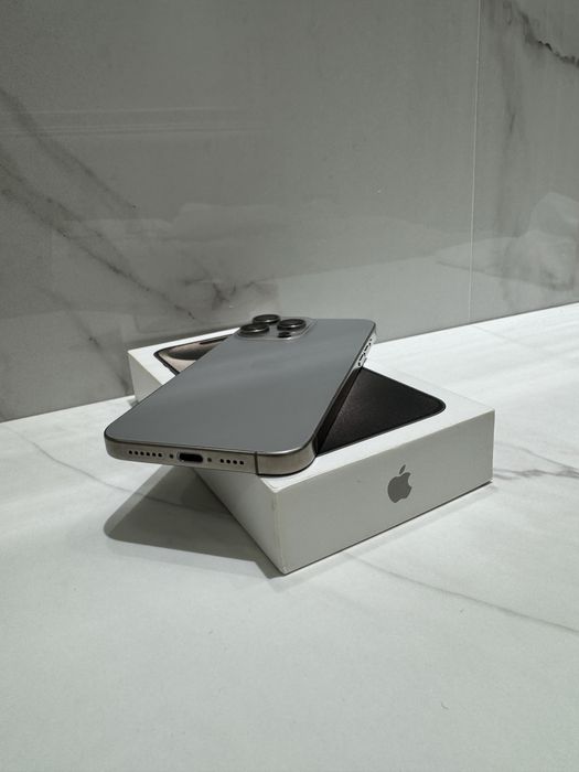 Продам Iphone 15 Pro Max Natural Gray 256-Гб LL/A Америка Идеал!