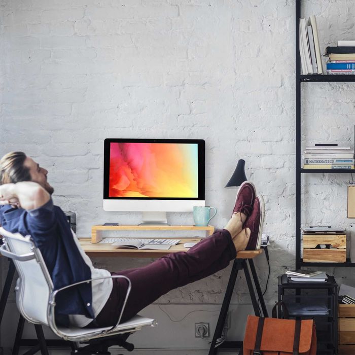 Suport pentru monitor din bambus, cu 7 compartimente pentru ustensile