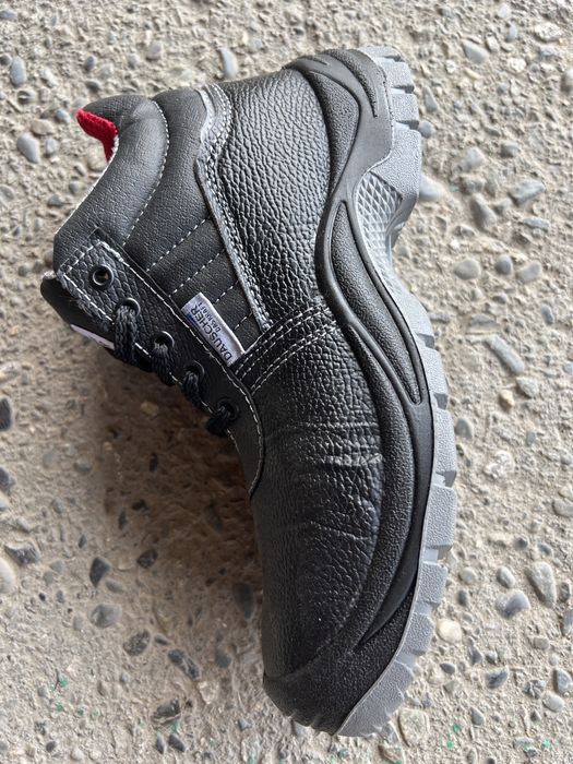 Продам рабочие сандалеты