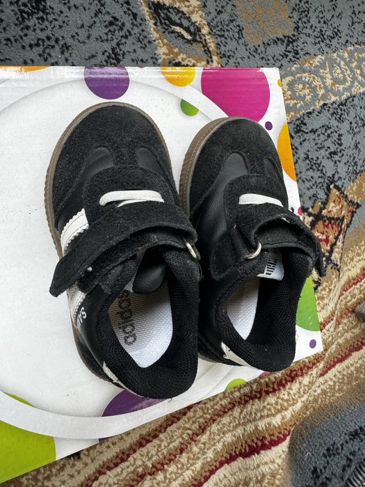 Кроссовки 18 размер