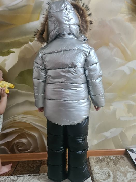 Продам детский зимний комбинезон
