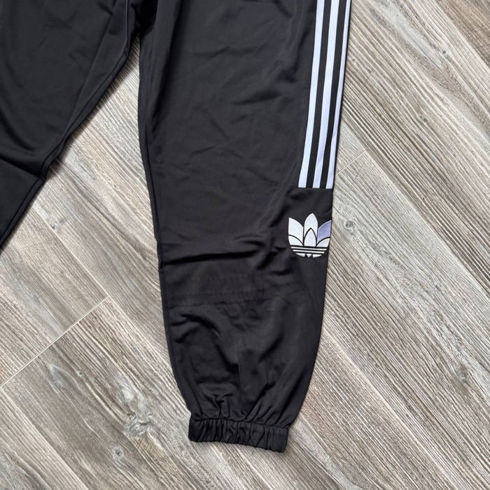 Adidas  комплект размери: M, L, XL