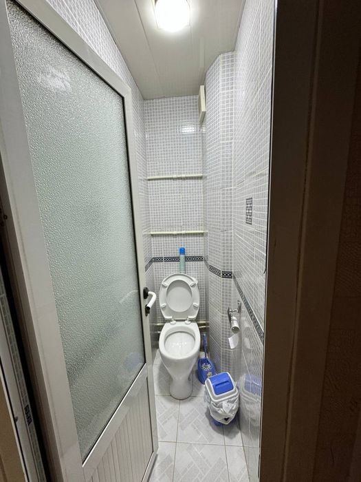 Чорсу бозорина якин 3 хонали квартира сотилади