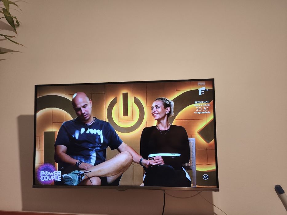 2Tv Samsung 1 mini combina Philips M567 1 acvariu Pești 50l