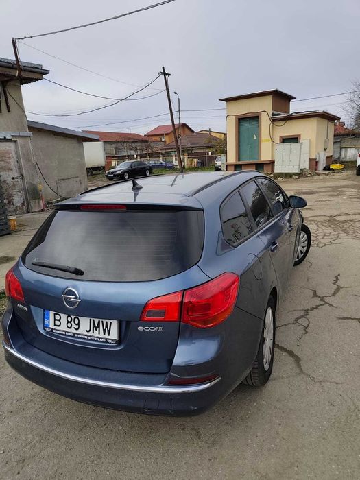 Opel Astra J EcoFlex 1.7 Sports Tourer