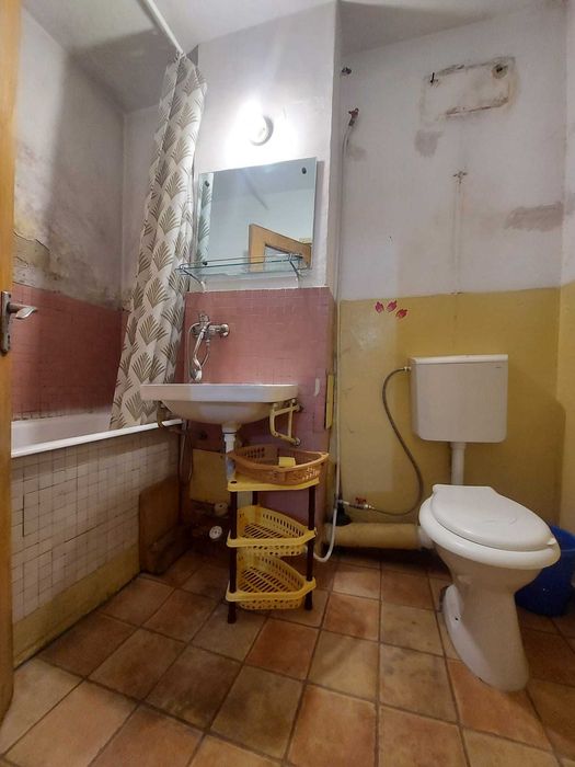 Apartament 2 camere Negru Voda Pitesti - Etaj 2, Confort 1, Decomandat