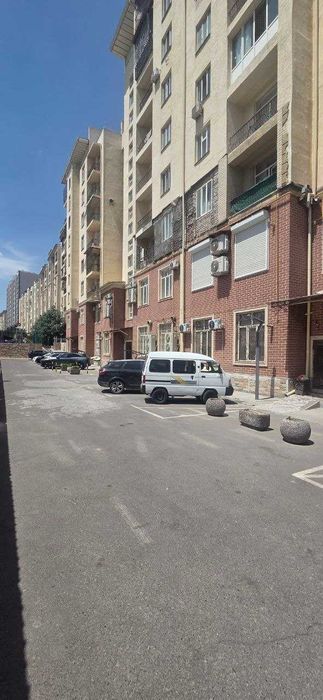 Новая квартира с ремонтом и кухонной мебелью в центре по супер скидке.