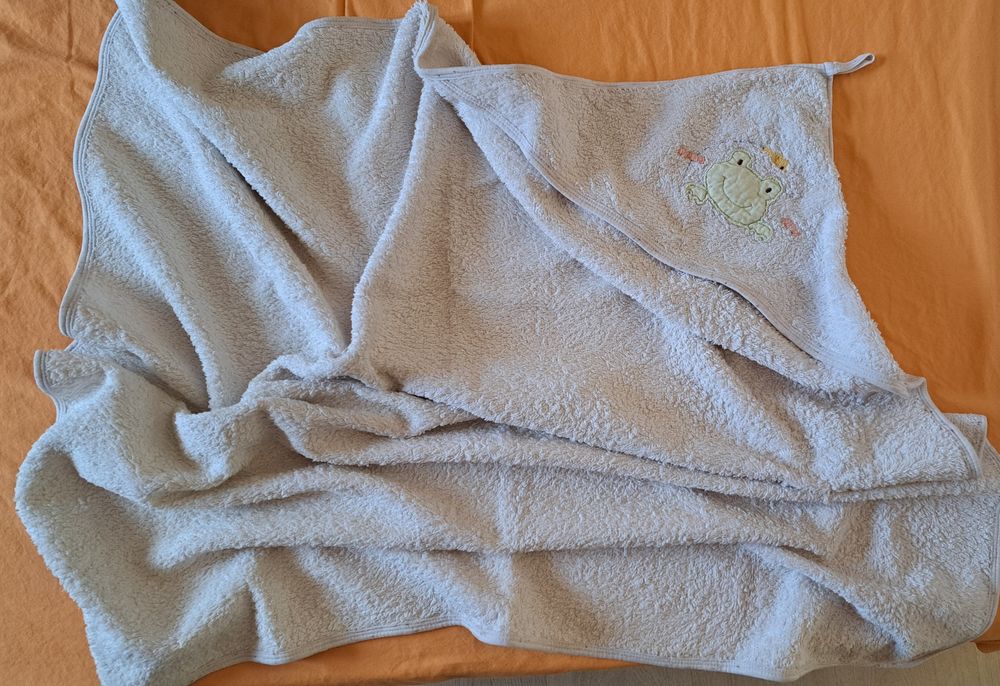 Бебешки Хавлии и спално човалче