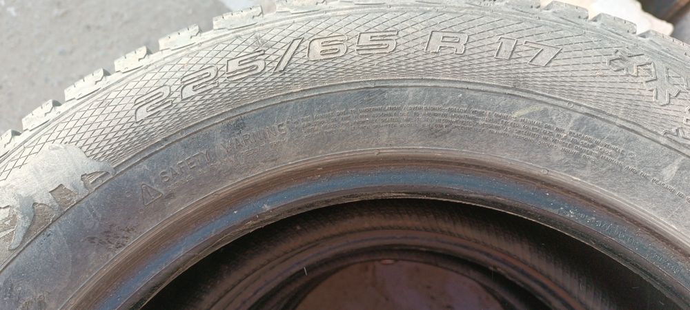 Шины. Зимние. Липучка с шипами.