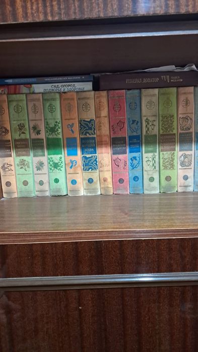 Книга разные продам