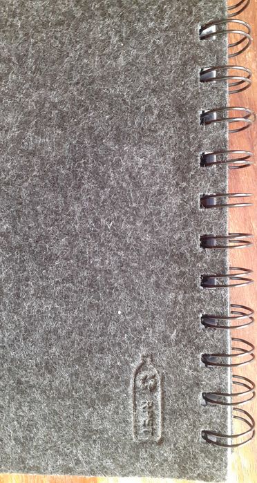 бележник размер А5 с химикалка Германия, корица филцова