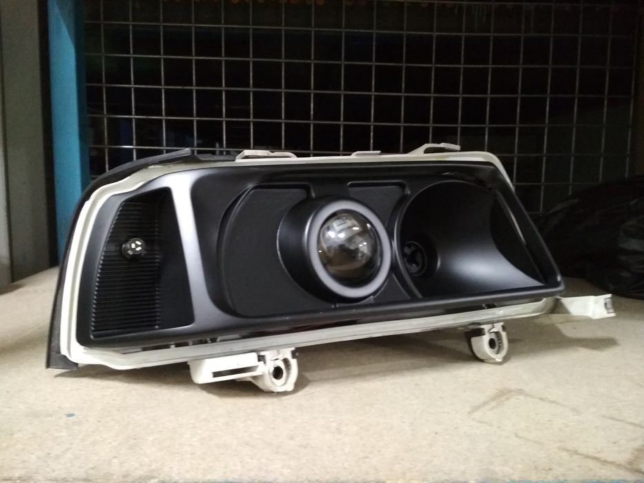 Маска фары под линзу для Audi 80 V6 RS2