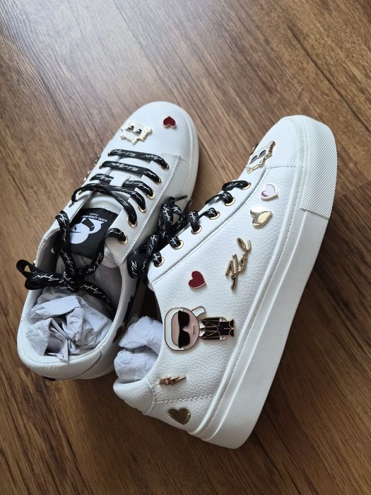 Karl Lagerfeld оригинални сникърси с пинове