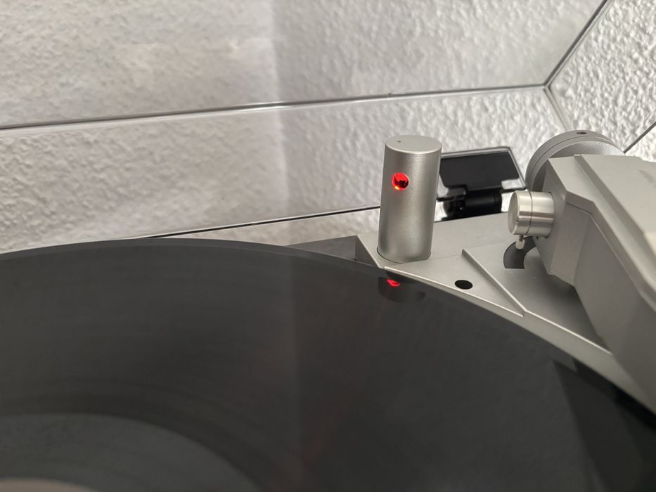 Denon DP 47F Pick -UP