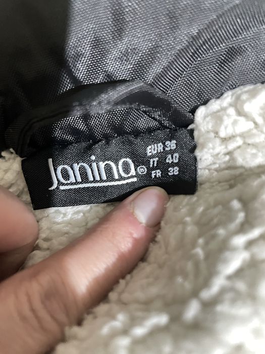 Куртка в хорошем состоянии