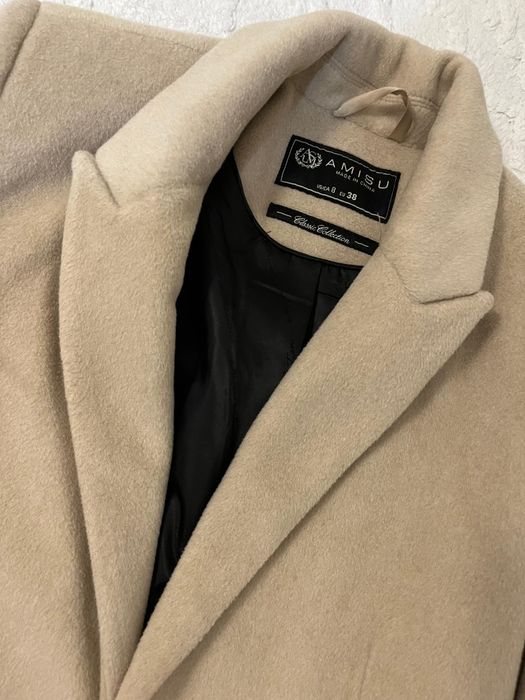 Пальто размер на S,M 10000