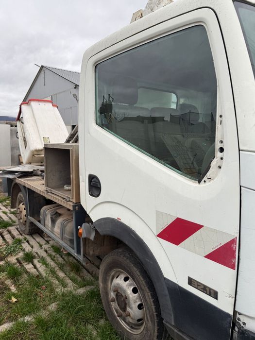 Nacela Nissan cabstar