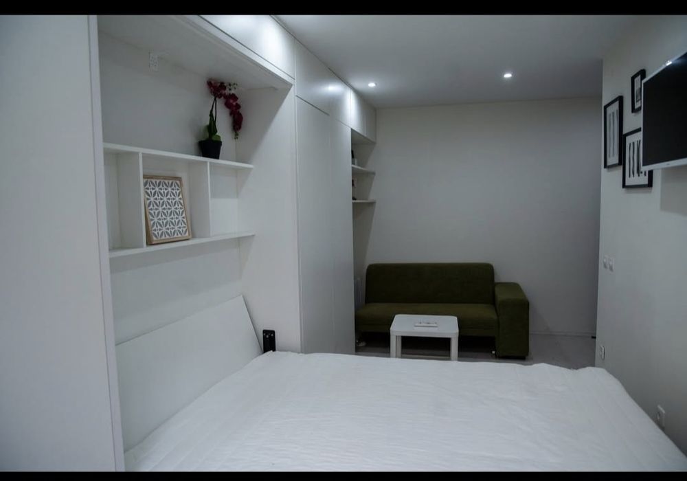 Regim hotelier închiriez