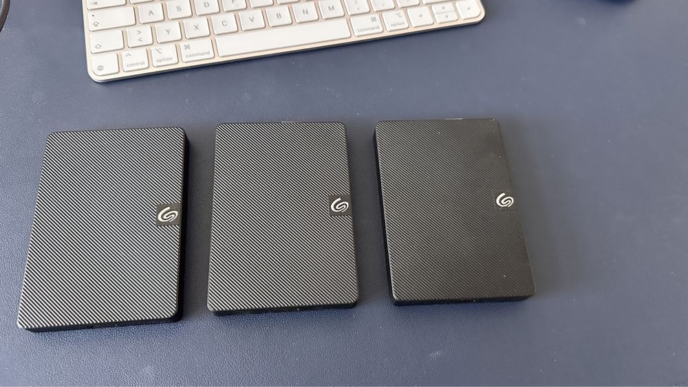 Vand 3 x hdd Seagate 2TB fiecare