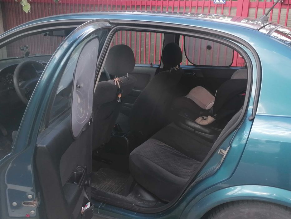 Opel astra g 1.6 8 v benzina an 2000