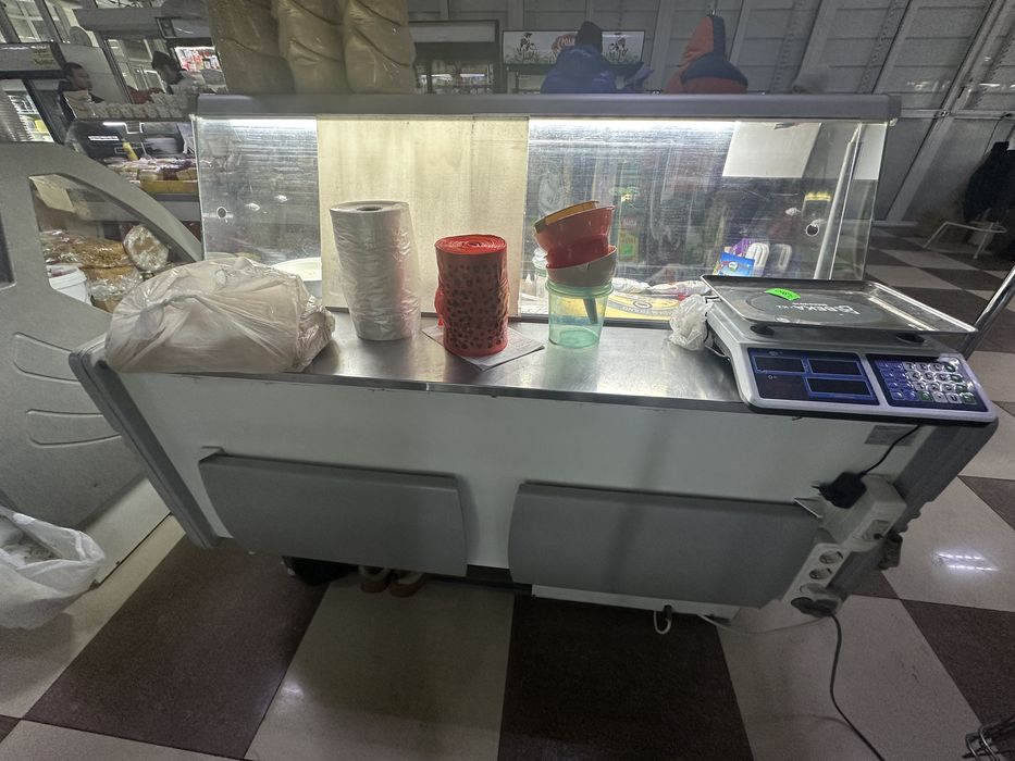 Холодильная витрина