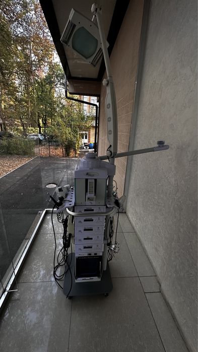 Продам косметологический аппарат.