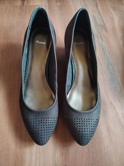 Нови обувки Bata/37