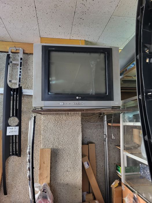 Телевизор на запчасти