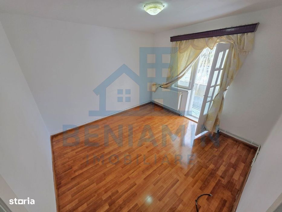 Trei camere doua bai 1Mai etaj 1 -centrala termica -75mp