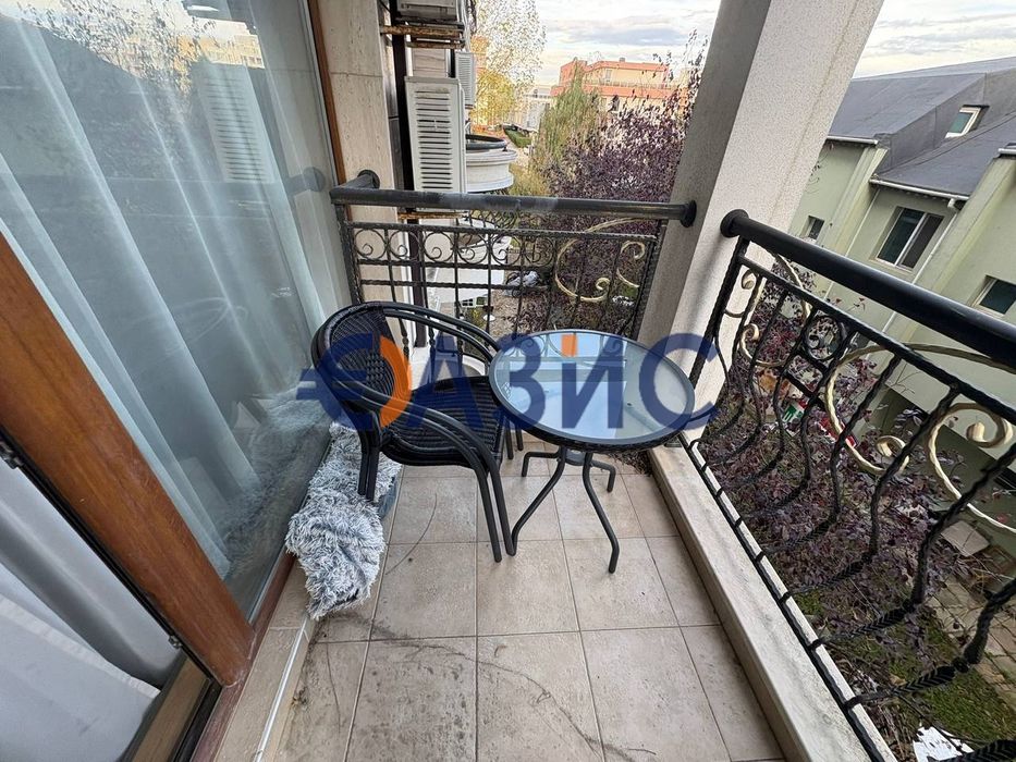 Продава се Тристаен апартамент в к.к. Слънчев бряг - 89 кв.м за 797 €/кв.м - Снимка #2