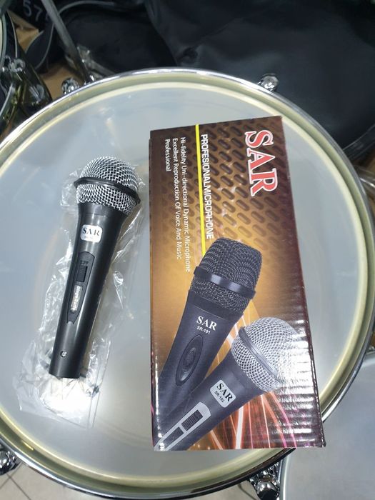 Колонки. Усилитель. Микрофоны. Для школ, садиков, караоке, дачи.