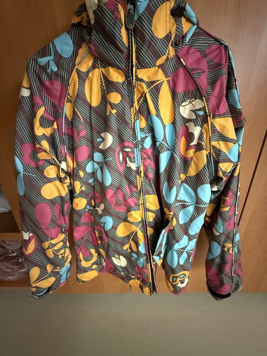 Яке Roxy , размер 16, цена 100 лв.