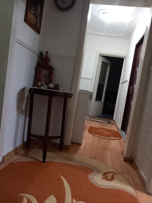Închiriere Apartament 3 camere (sau vânzare) 330€ lângă Liceul Unirea