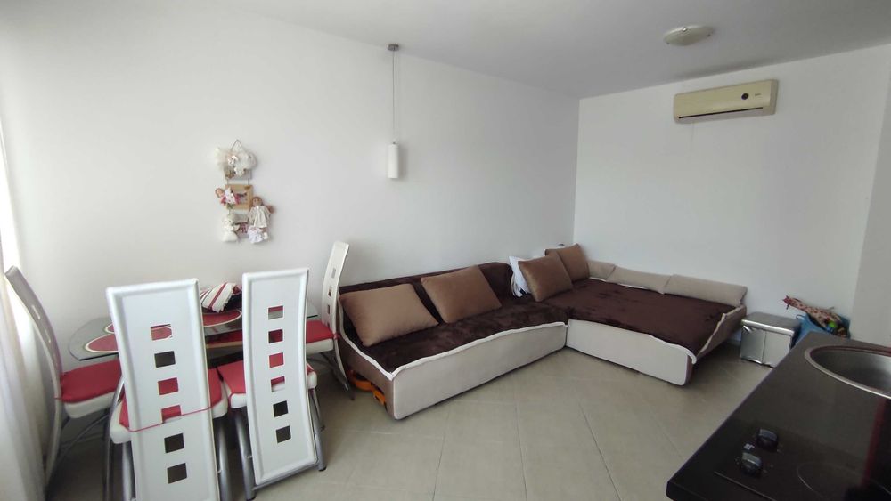 Продава се Едностаен апартамент в Бургас, Център - 37 кв.м за 1352 €/кв.м - Снимка #1