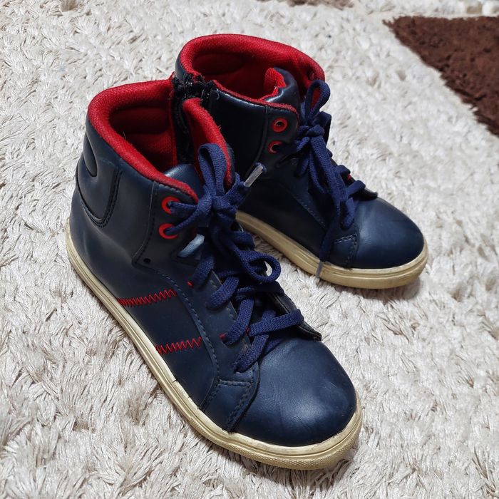 Продам демисезонные ботинки 33р