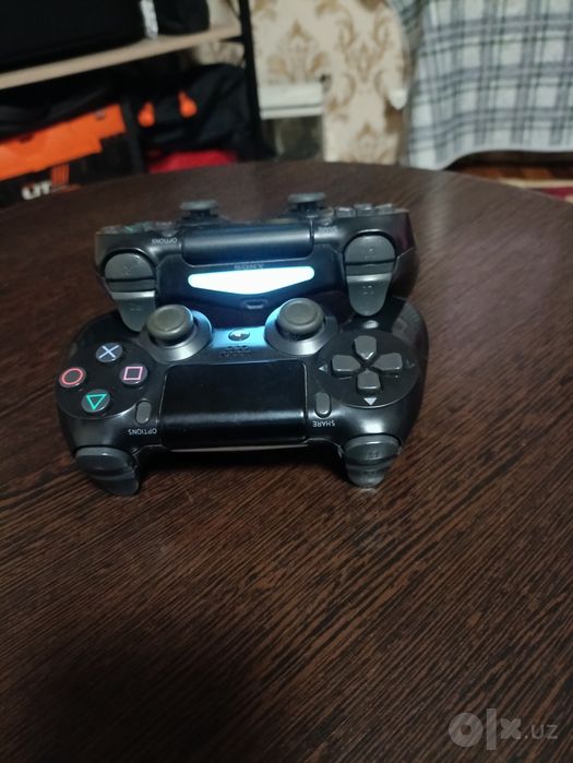 Оригинальные геймпады DualShock 4 для PS4 (Пара)