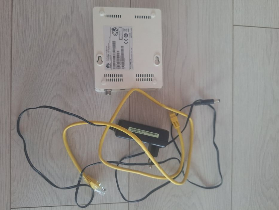 Routere wireless HUAWEI