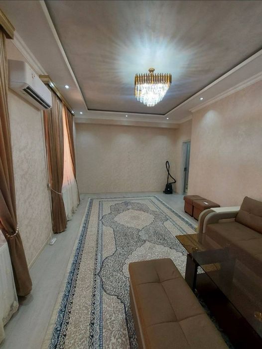 Срочно задаётся квартира 2х комнатная адреса Вагзал краски дом 400$