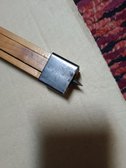 Trepied / tripod de lemn